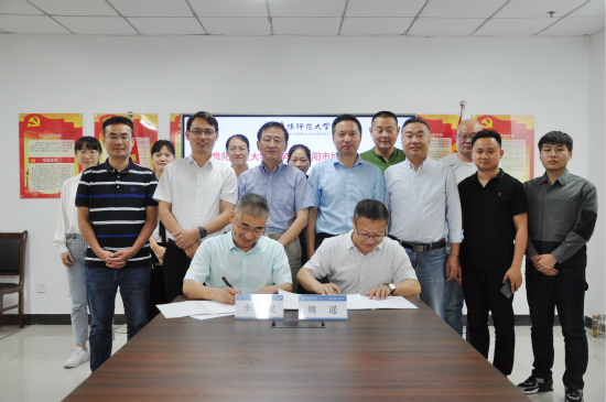 医学院与阜阳市妇女儿童医院签订医学项目培育合作协议