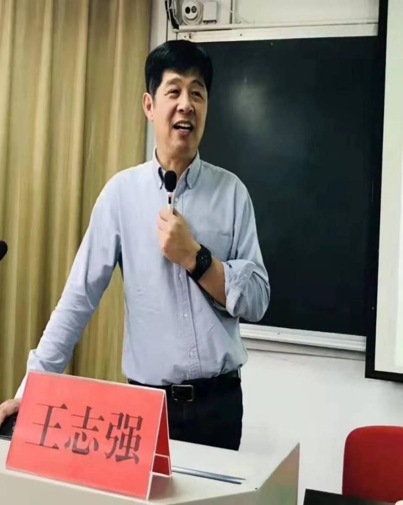 88EEC0132A2AFE58BEBFCEA383E3CAFD