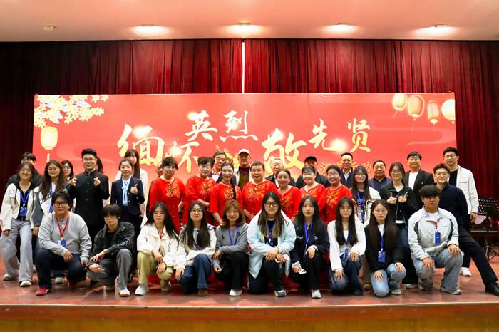 https://www.fynu.edu.cn/__local/7/DC/48/228721447B6BAC1D794334D3FFE_C0E606EE_68D2A.jpg