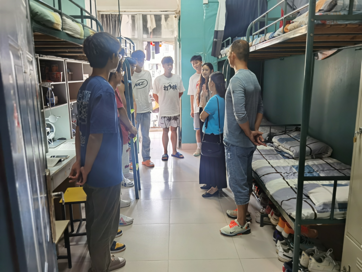 体育学院走访2024级新生宿舍-阜阳师范大学体育学院